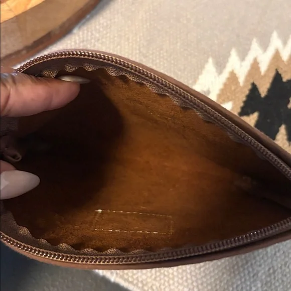 Meanwhile Back On the Farm Midi Hobo w/ makeup pouch - Picture 7 of 7